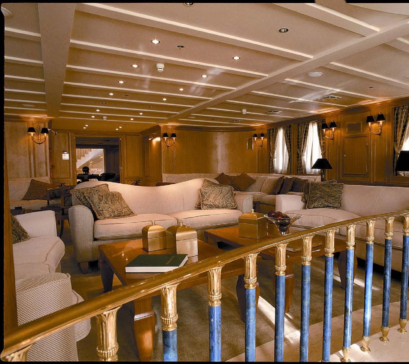 Motor Yacht Christina O for Charter in Франция Yachting Alliance