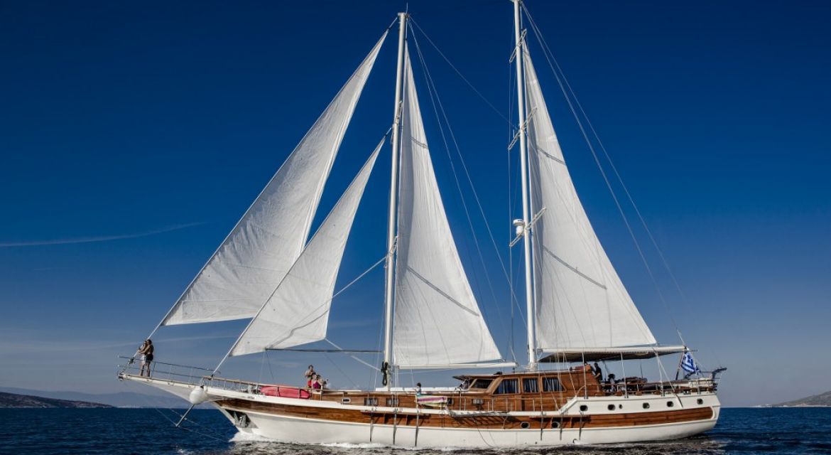 9|Motor Sailer Erato for charter